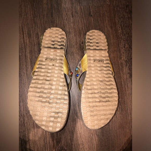 Set of 2 Flip Flops (1 gold, 1 silver); see photos for measurements - Picture 8 of 15